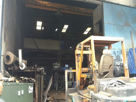 Suku cadang dan perlengkapan genset