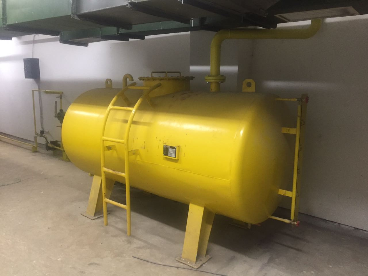 Pembuatan Diesel Fuel Storage Tank