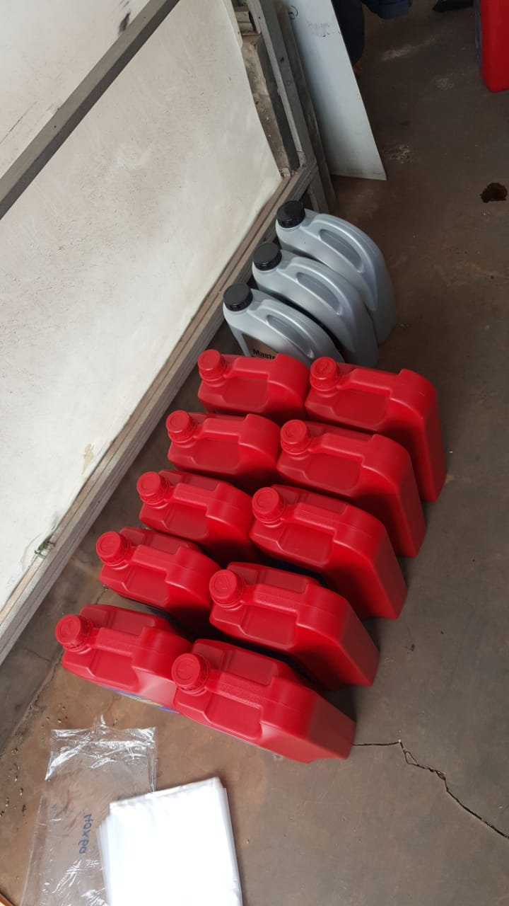 Suku cadang dan perlengkapan genset