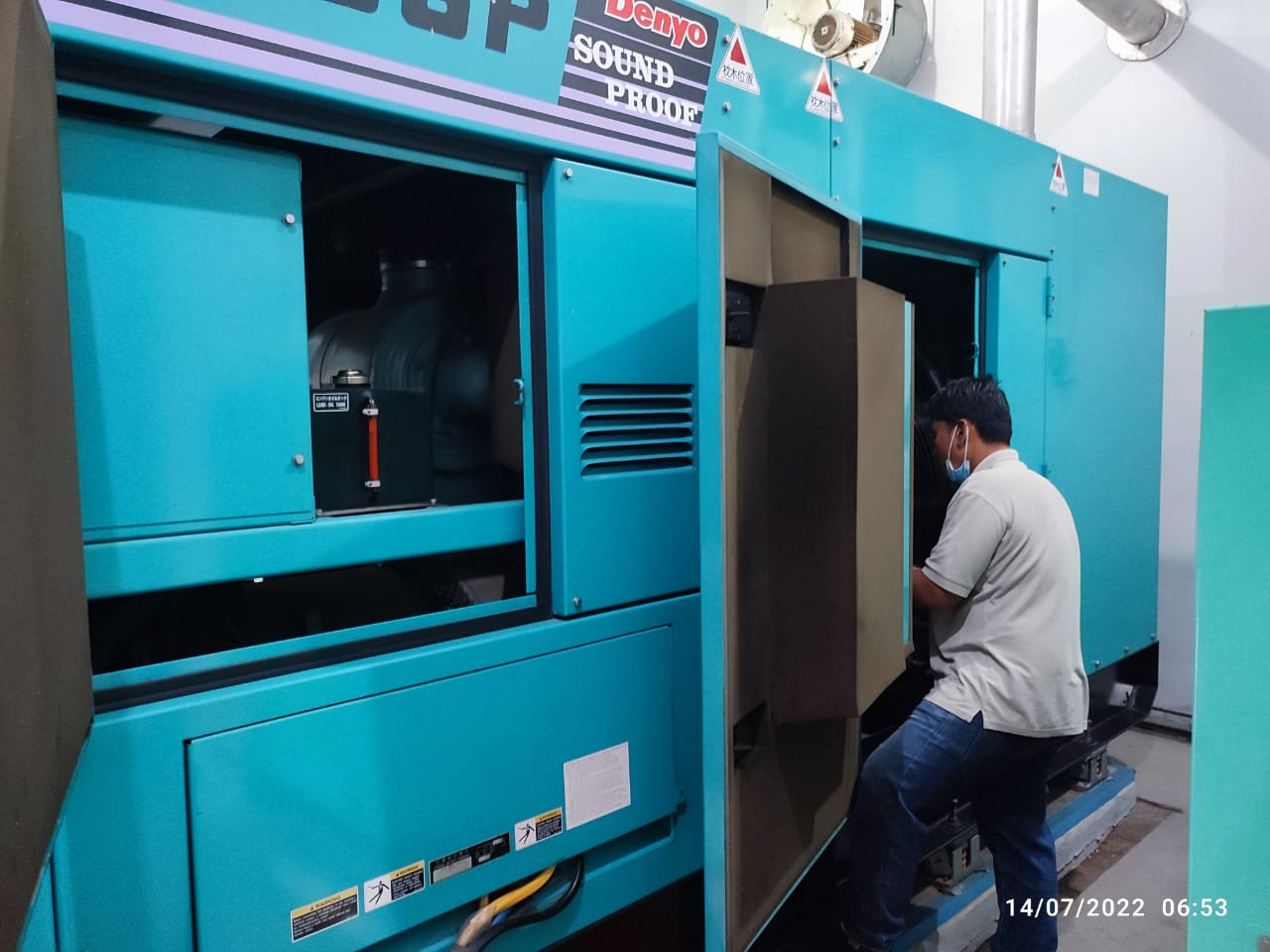 Keuntungan Strategis Servis Rutin Genset: Panduan Profesional Menjamin Kontinuitas Operasional Bisnis