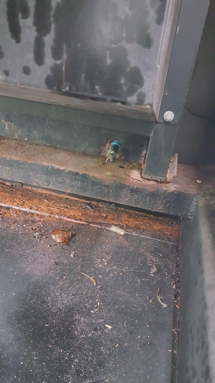 Suku cadang dan perlengkapan genset