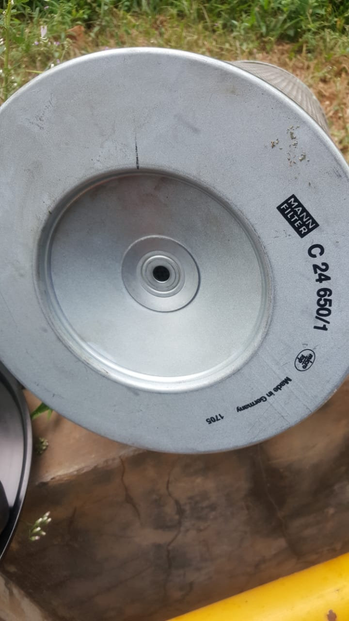 Suku cadang dan perlengkapan genset